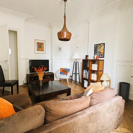 Typique Et Confortable - Voltaire Daire