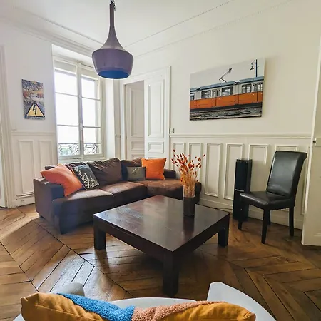 아파트 Typique Et Confortable - Voltaire