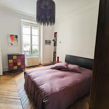 아파트 Typique Et Confortable - Voltaire *