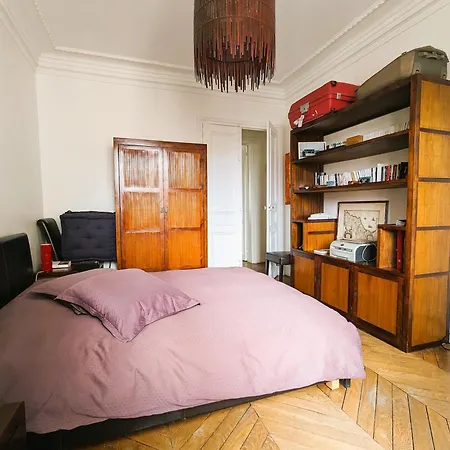 Typique Et Confortable - Voltaire